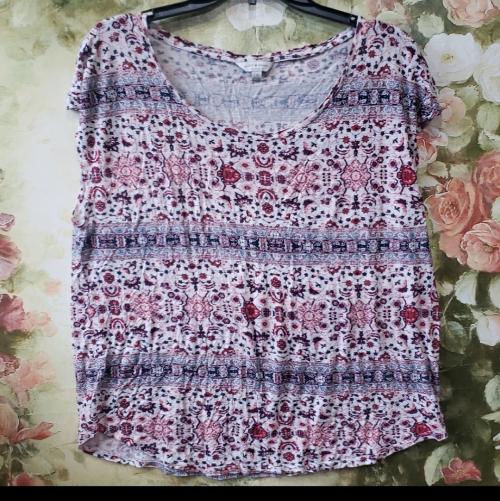 2/$10 Lucky Sz L top